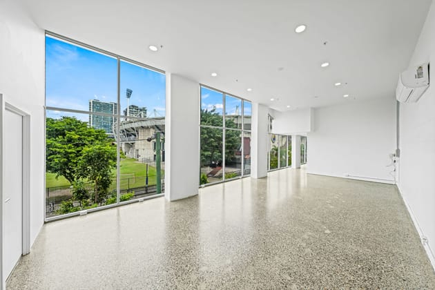 27/95 Linton Street Kangaroo Point QLD 4169 - Image 2