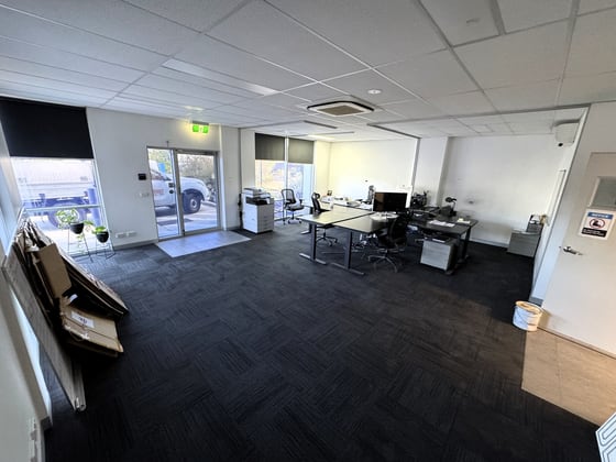 14 Remount Way Cranbourne West VIC 3977 - Image 3