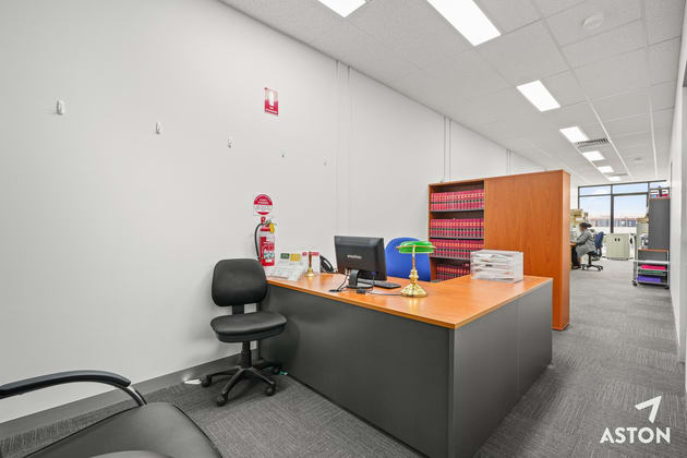 4/5 Wedge Street South Werribee VIC 3030 - Image 2