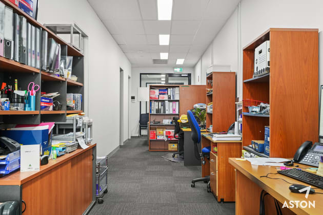 4/5 Wedge Street South Werribee VIC 3030 - Image 3