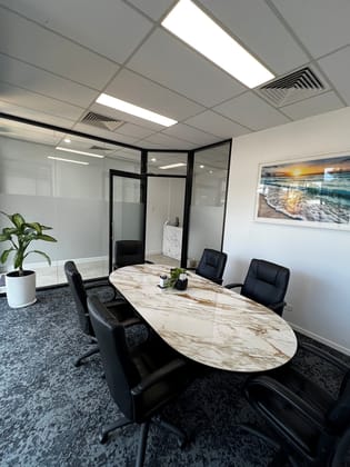 25/42 Bundall Road Bundall QLD 4217 - Image 1