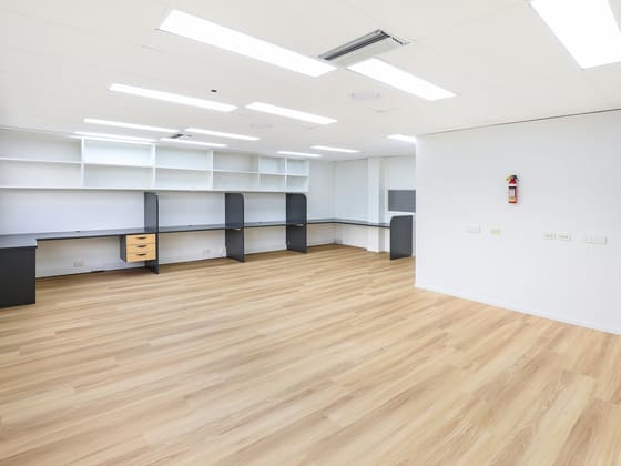 Suite 11 & 12/97 Poinciana Avenue Tewantin QLD 4565 - Image 4