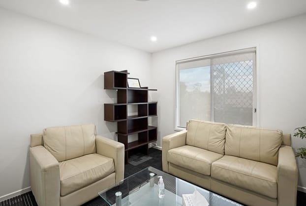 12 Bourton Road Merrimac QLD 4226 - Image 2