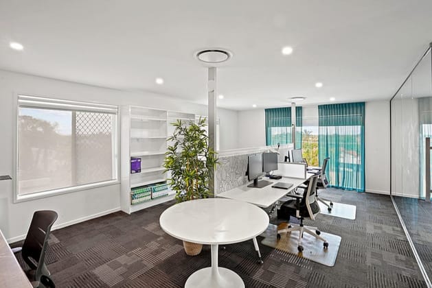 12 Bourton Road Merrimac QLD 4226 - Image 5