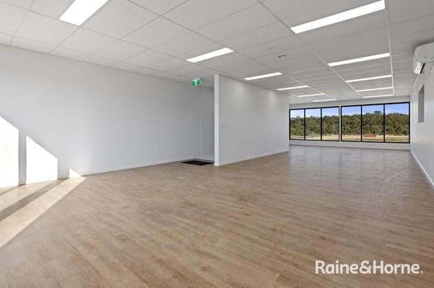 4/104 Jardine Street Redland Bay QLD 4165 - Image 3