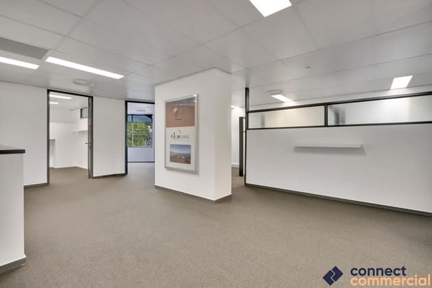 4/1 Fortitude Crescent Burleigh Heads QLD 4220 - Image 2