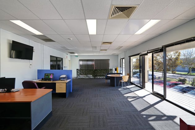54 Catalano Circuit Canning Vale WA 6155 - Image 5