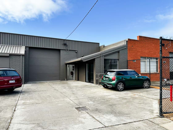 17 Govan Street Seaford VIC 3198 - Image 2