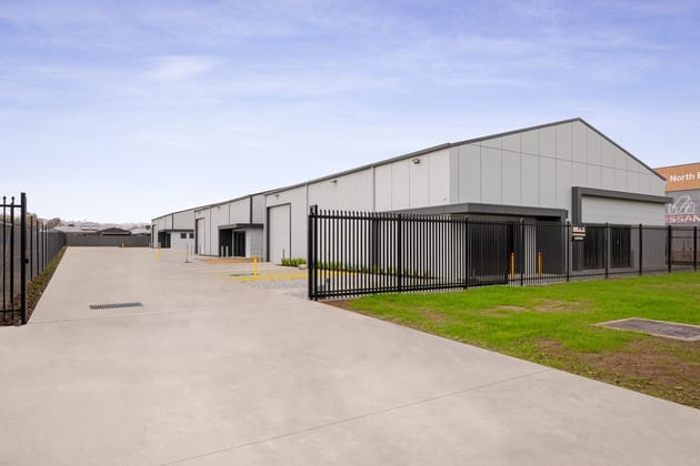 207 McKoy Street Wodonga VIC 3690 - Image 4
