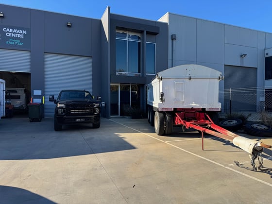 2/18 Remount Way Cranbourne West VIC 3977 - Image 2