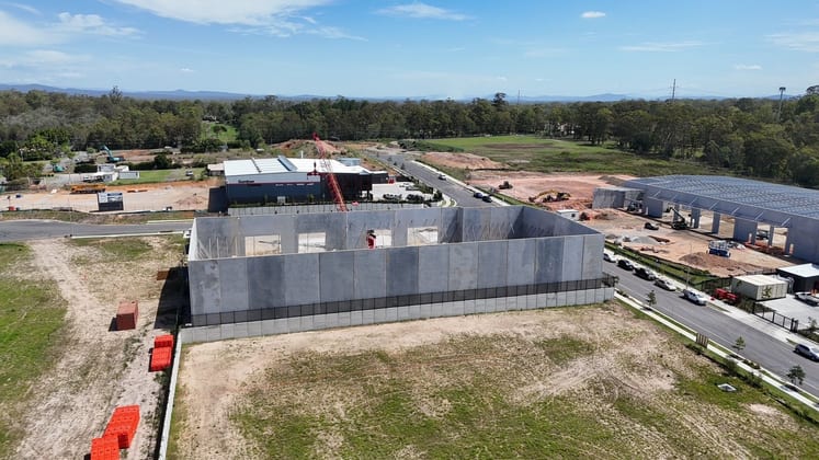 Click to view all images 2 Granite Drive Park Ridge QLD 4125 - Image 5