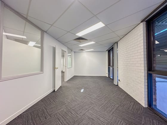 12/621 Coronation Drive Toowong QLD 4066 - Image 5