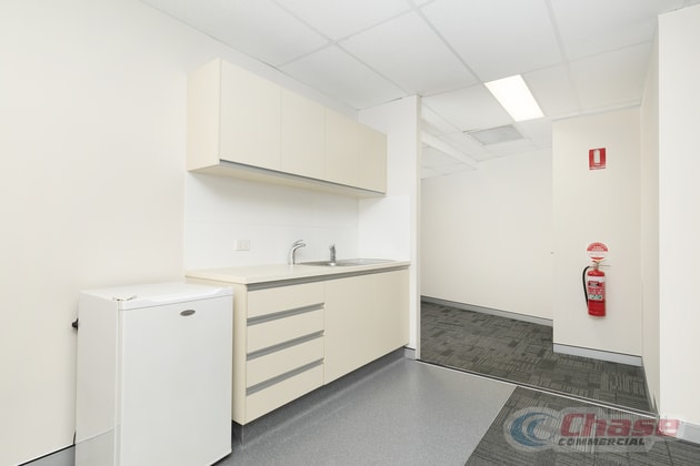 5/787 Kingsford Smith Drive Eagle Farm QLD 4009 - Image 3