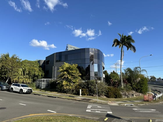 1/3 Westmoreland Boulevard Springwood QLD 4127 - Image 3