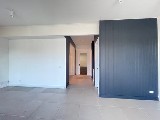18 & 18A Tunstall Square Shopping Centre Doncaster East VIC 3109 - Image 4