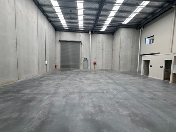 31 Zinc Circuit Cranbourne North VIC 3977 - Image 5