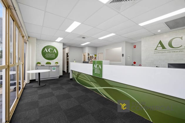 2/42 Finsbury Street Newmarket QLD 4051 - Image 1