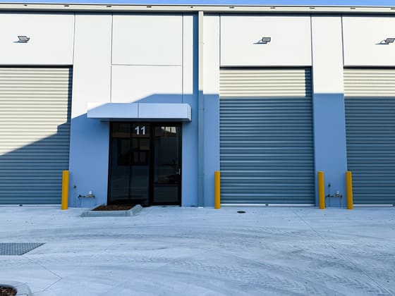 11 Zinc Circuit Cranbourne North VIC 3977 - Image 1