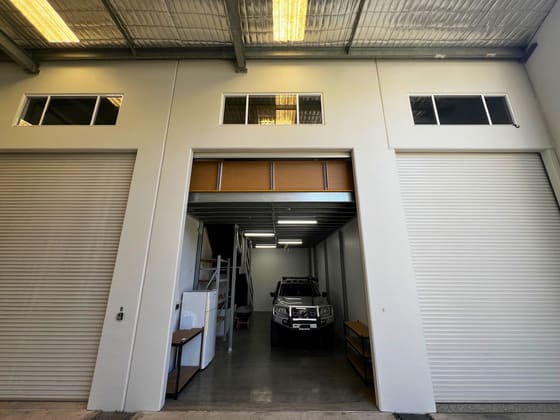 9/20 Harrington Street Arundel QLD 4214 - Image 2
