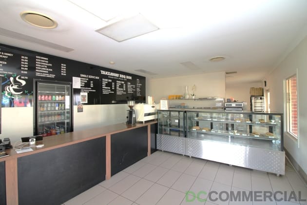 11/2-4 Plaza Circle Highfields QLD 4352 - Image 2