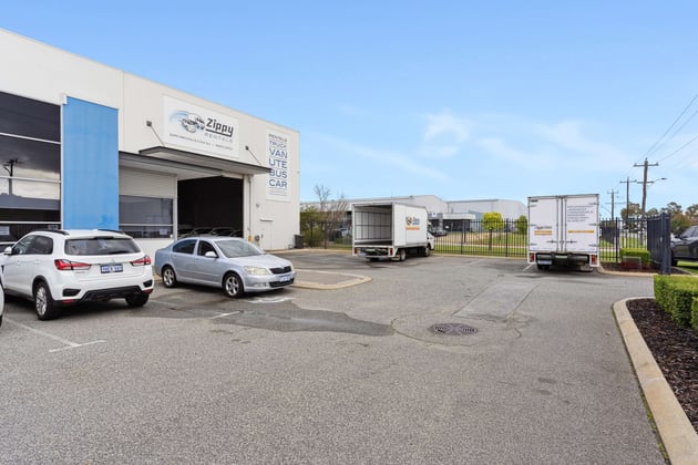 2/46 Baile Road Canning Vale WA 6155 - Image 2