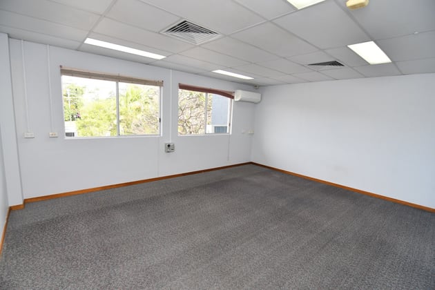 Click to view all images 15/579-581 Ross River Road Kirwan QLD 4817 - Image 2