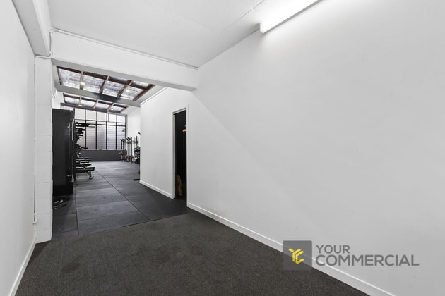 2/20 Masters Street Newstead QLD 4006 - Image 2