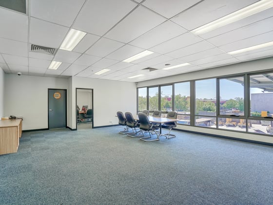 1/6 Motorway Circuit Ormeau QLD 4208 - Image 4