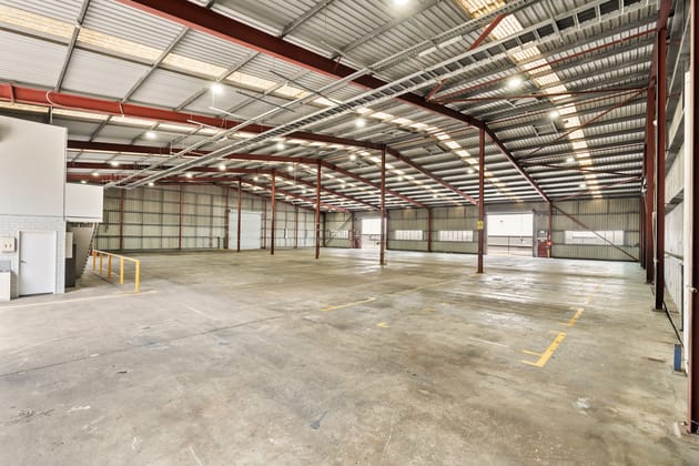 Click to view all images 21 Belconnen Crescent Brendale QLD 4500 - Image 5