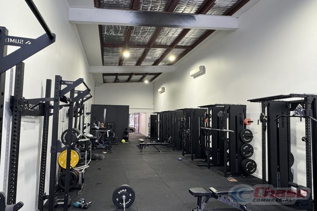 2/20 Masters Street Newstead QLD 4006 - Image 1
