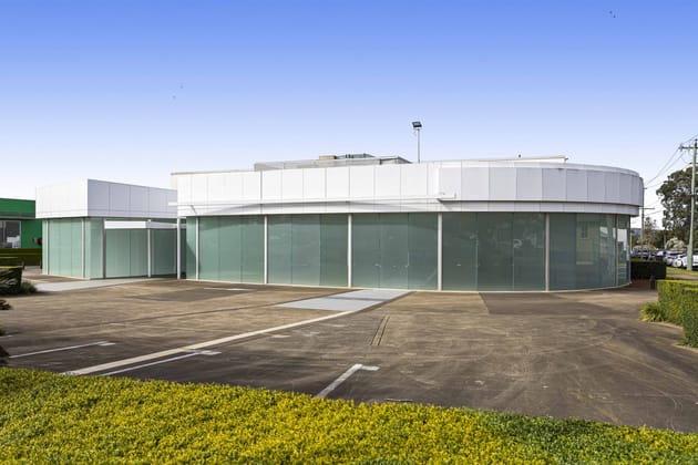Building 3/126-134 Anzac Avenue Harristown QLD 4350 - Image 4