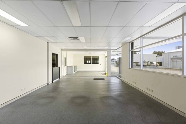 Building 3/126-134 Anzac Avenue Harristown QLD 4350 - Image 5