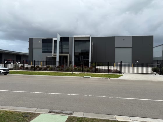 27 Link Road Pakenham VIC 3810 - Image 4