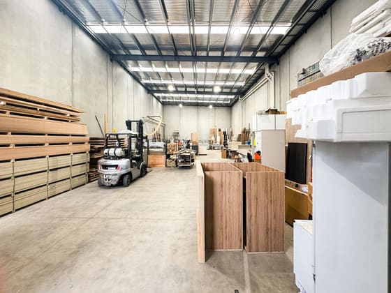 2/21 Whitfield Boulevard Cranbourne West VIC 3977 - Image 3