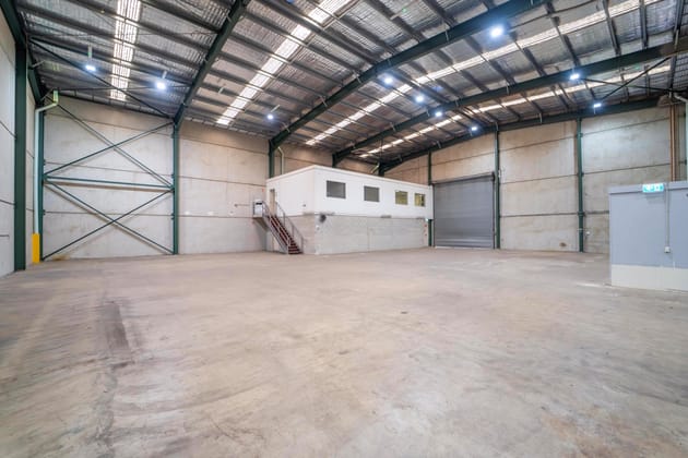 Click to view all images 70 Flanders Street Salisbury QLD 4107 - Image 4