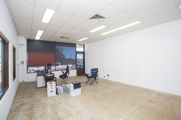 8/140 Grand Boulevard Joondalup WA 6027 - Image 4