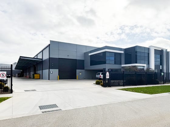 Click to view all images 4B Link Road Pakenham VIC 3810 - Image 4