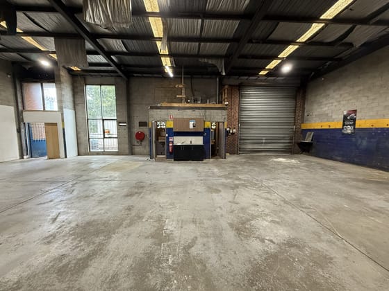 Click to view all images 2/42 Brooklyn Avenue Dandenong VIC 3175 - Image 4