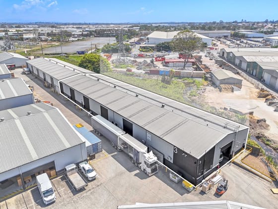 3/50 Raubers Road Banyo QLD 4014 - Image 1