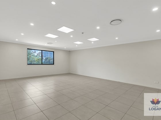 15 Vanessa Boulevard Springwood QLD 4127 - Image 3