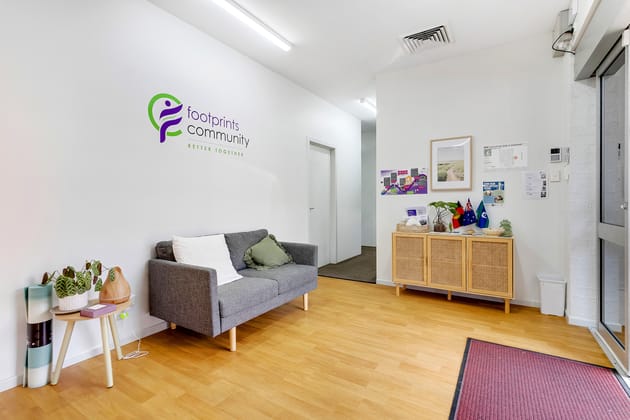 Click to view all images 2/5 Hasking Street Caboolture QLD 4510 - Image 4