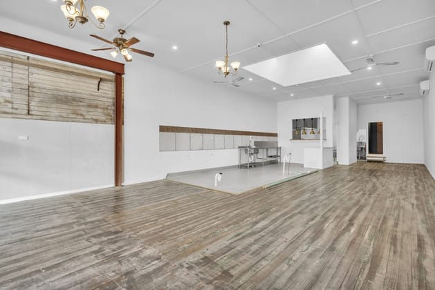 Click to view all images 124 Mary Street Gympie QLD 4570 - Image 2
