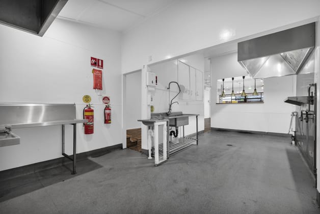 Click to view all images 124 Mary Street Gympie QLD 4570 - Image 5