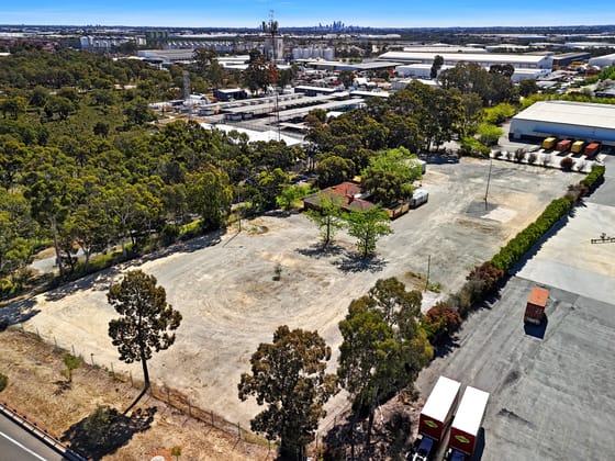 11 Hillary Place Forrestfield WA 6058 - Image 3