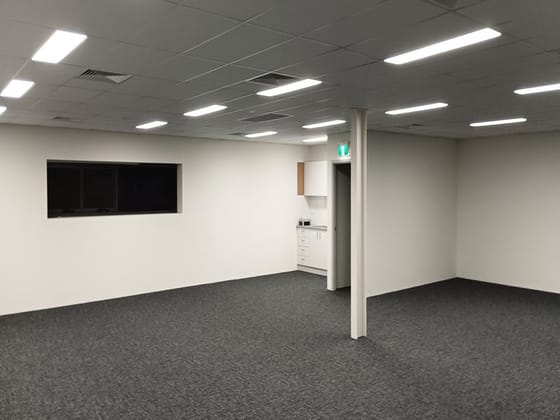 Click to view all images 2/10 Canham Way Greenwood WA 6024 - Image 3