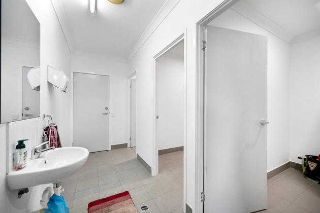 Click to view all images 18 Somer Street Hyde Park QLD 4812 - Image 5