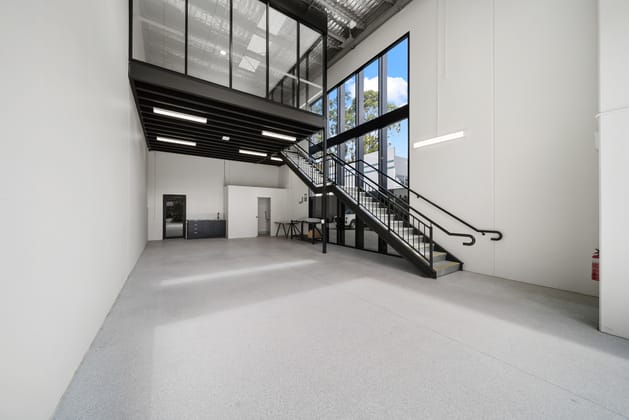 Click to view all images 17/49 Leda Drive Burleigh Heads QLD 4220 - Image 1