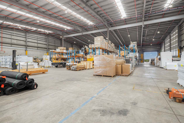 Click to view all images 45 Hume Drive Bundamba QLD 4304 - Image 4