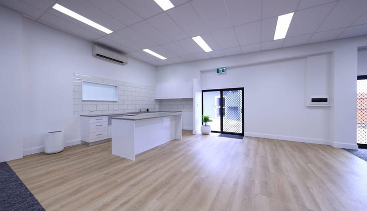 Click to view all images 149-153 Bunda Street Parramatta Park QLD 4870 - Image 3