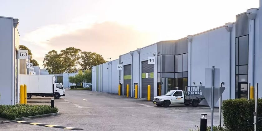 Click to view all images 317-321 Woodpark Road Smithfield NSW 2164 - Image 2